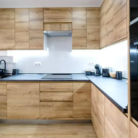 Piso Muy Moderno Y Centrico *