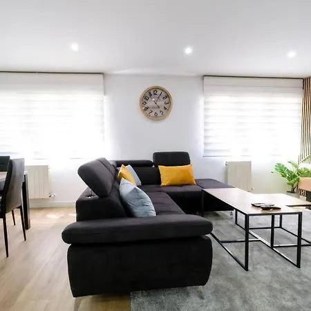 Piso Muy Moderno Y Centrico דירה *