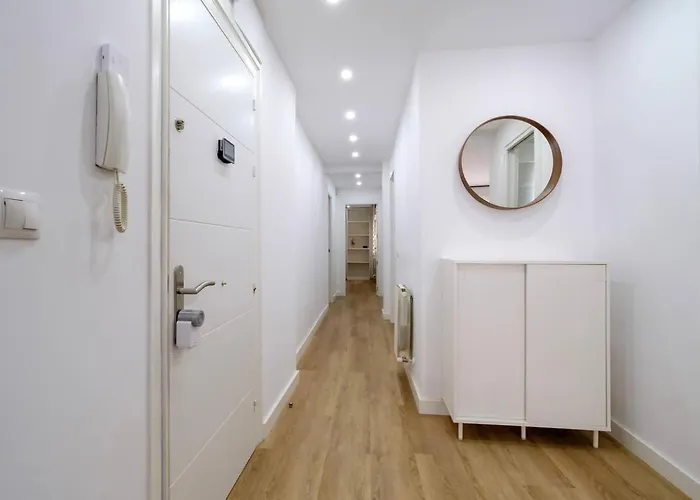 Piso Muy Moderno Y Centrico גיחון